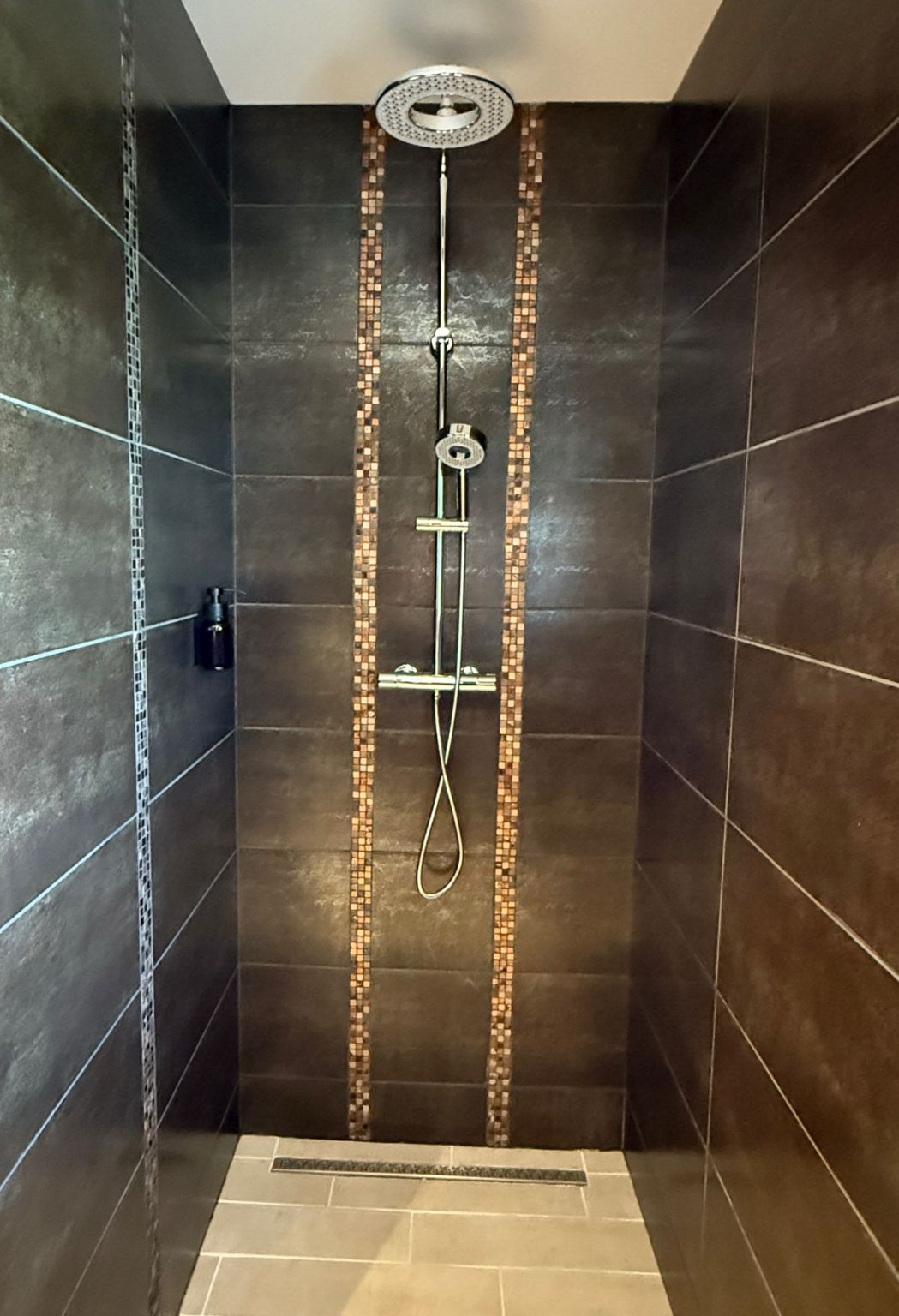 galerie photos maison Au Jardin Secret : Douche